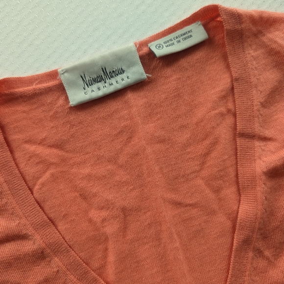 Neiman Marcus Coral V-Neck Sweater - Picture 5 of 9